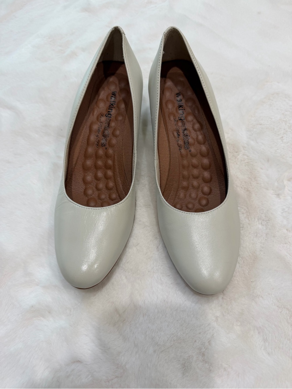 Walking Cradles Comfort Soft-Bed Bone Women's Pumps with kitten Heel Size 8.5N